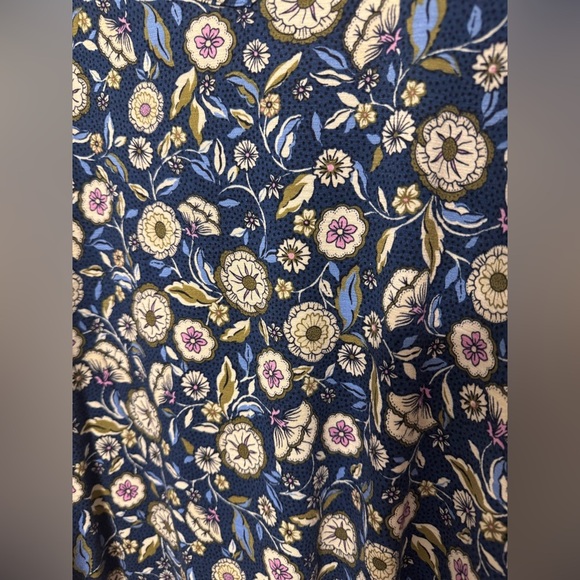 Lane Bryant Blue Floral Tunic Sz 14/16 Short Sleeve Ruffles - Picture 2 of 7